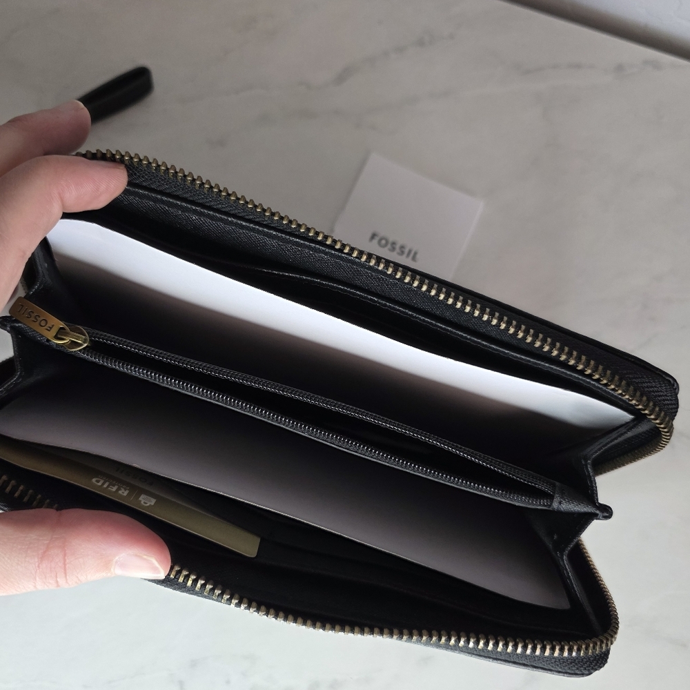 NEW Fossil Black Jori RFID Zip Clutch Wallet - Picture 8 of 8